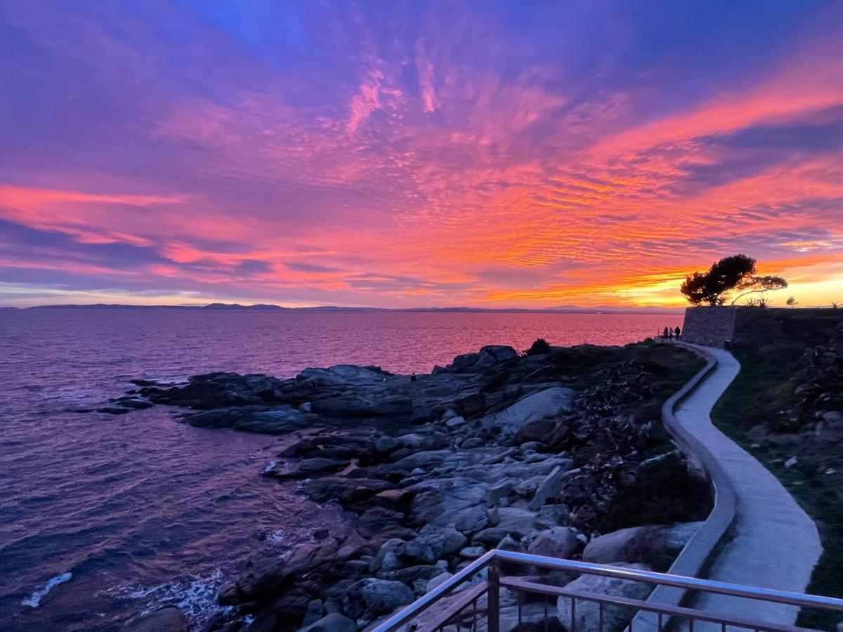 Magnifique Appartement En Front De Mer, Caneylles Roses Luaran gambar